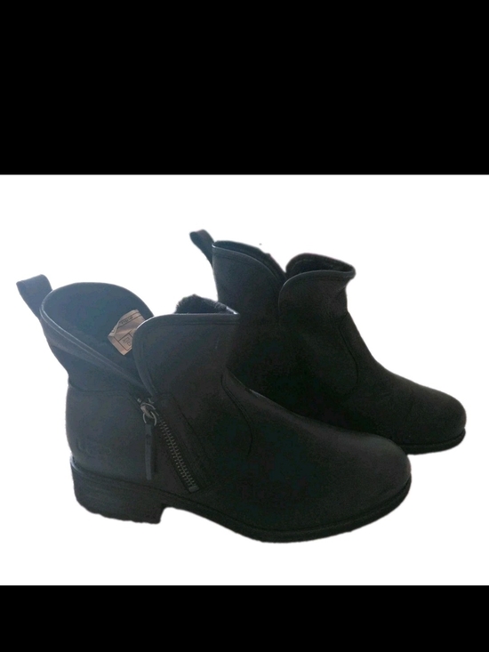 UGG Shoes - Ugg Lavelle Black Leather Boots Fur Lined Womens Size 9 1013366